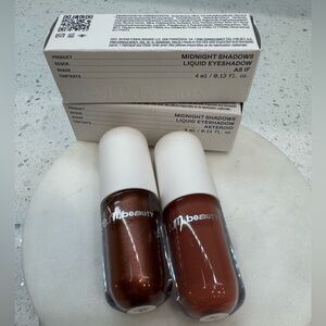 R.E.M. Beauty Midnight Shadows Liquid Eyeshadow- As if & Asteroid